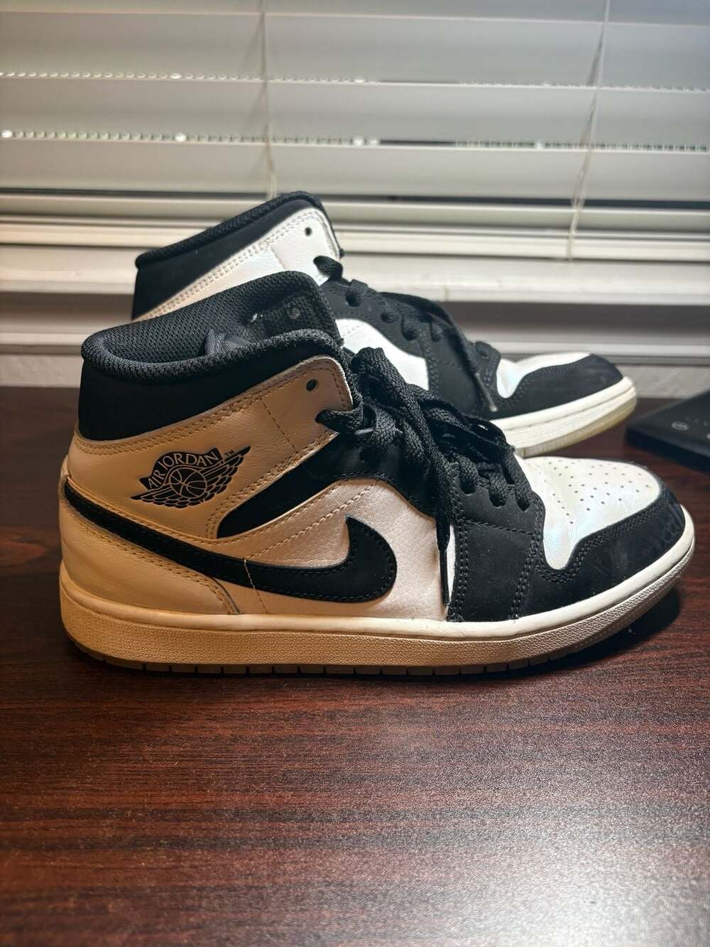 Nike Air Jordan 1 Mid SE Diamond